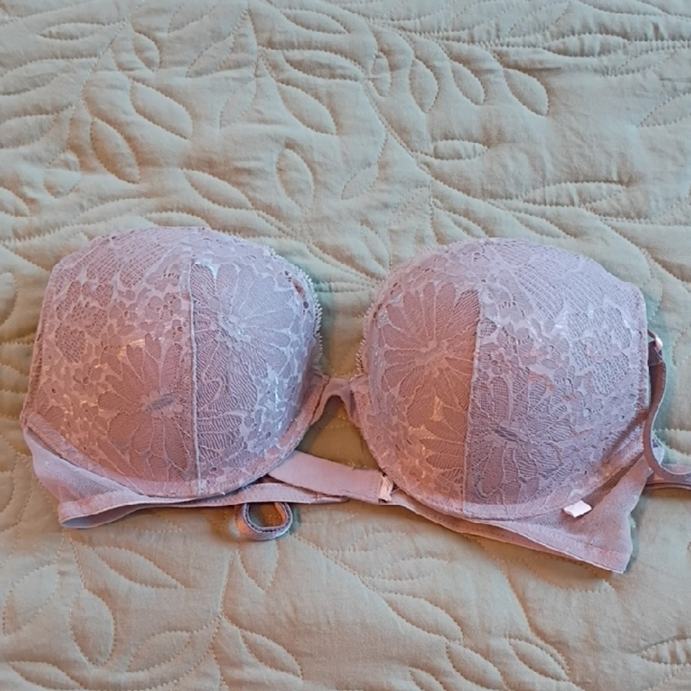 Victoria's Secret Lavender Lace Strapless Bra